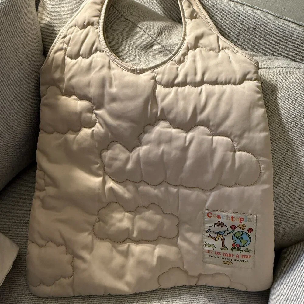 Coachtopia Loop Flat Tote With Cloud Quilting - Picture 6 of 11
